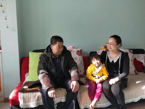 博州教育局春节前走访慰问访惠聚工作队及队