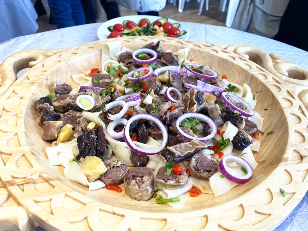 精河县美食比拼年味浓欢声笑语庆新春