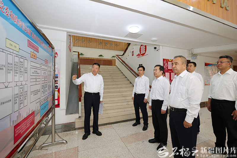 陈小江艾尔肯·吐尼亚孜在自治区党委社会工作部和自治区信访局调研