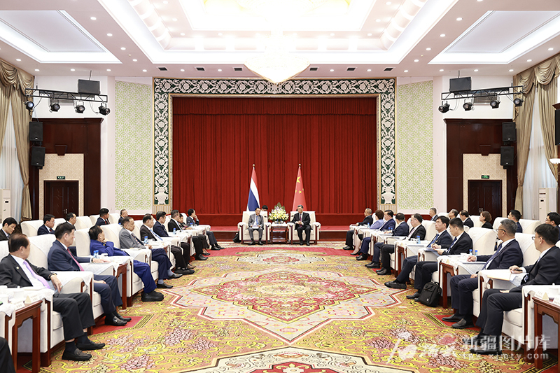 马兴瑞艾尔肯·吐尼亚孜会见泰国国会主席兼下议院议长万诺