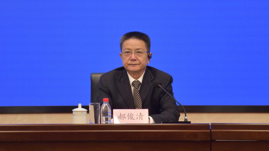 新疆举行2025年一季度自治区国民经济运行情况新闻发布会 957D